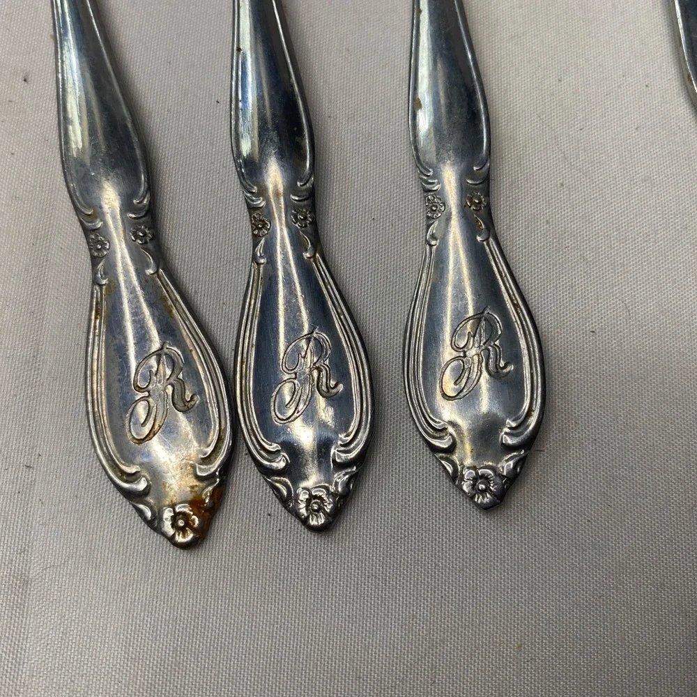 32 Piece R Monogrammed Vintage Flatware Stainless Steel Made In Taiwan